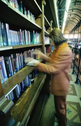 Book Stacks - Spanish Book Distributors